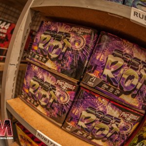 Winkel bezoek , quartel-vuurwerk pijnacker