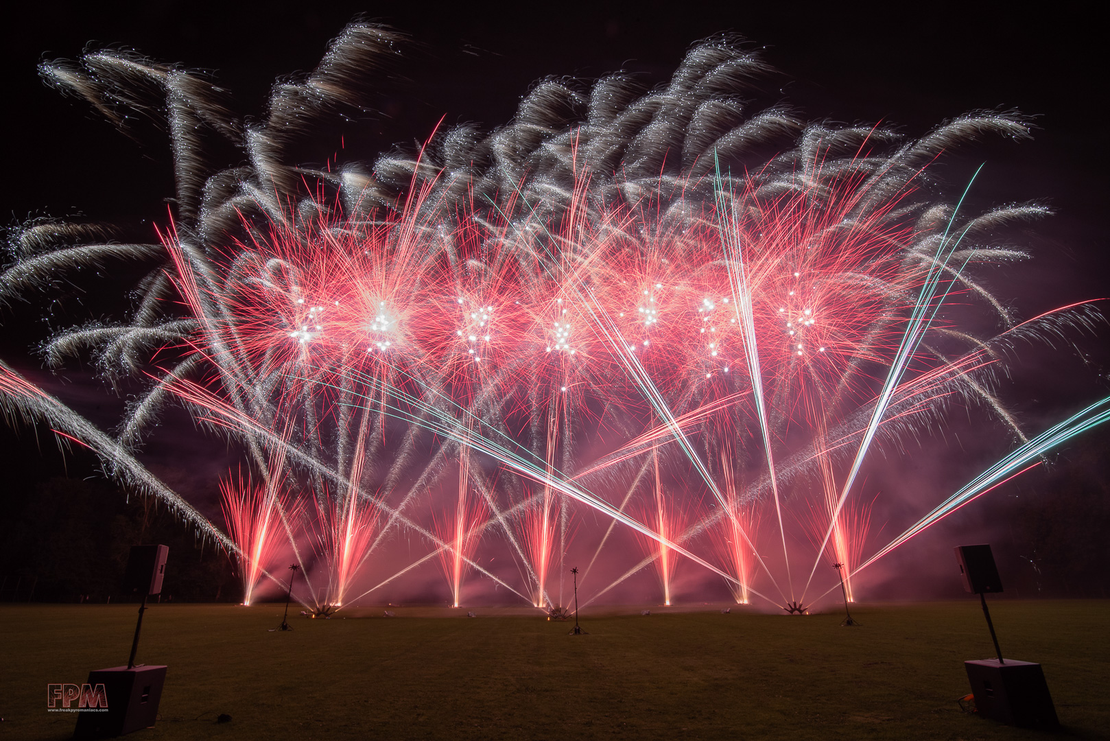 Foto's Magnum Vuurwerk / Vuurwerkexpert.
