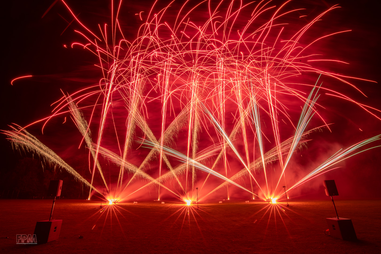 Foto's Magnum Vuurwerk / Vuurwerkexpert.