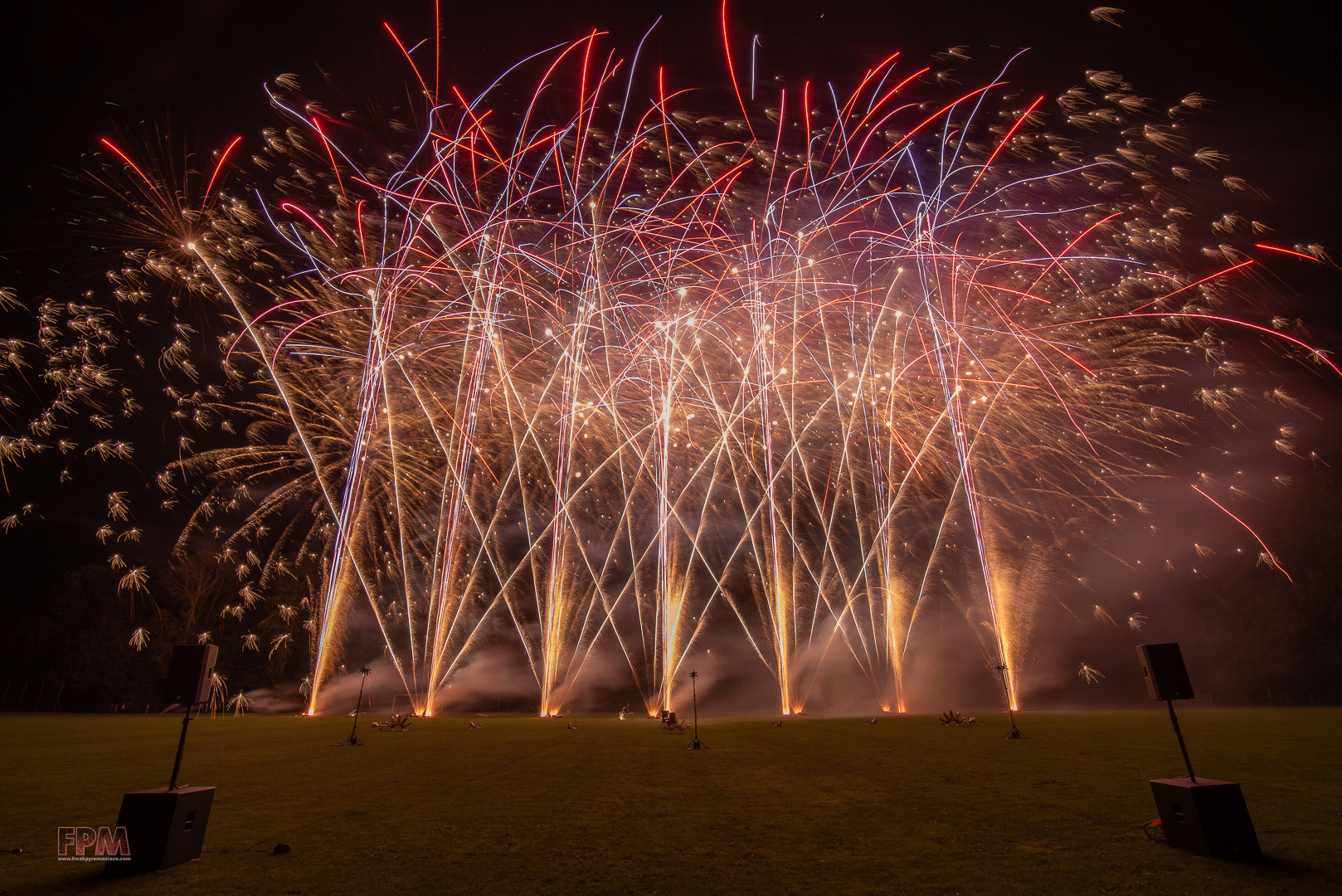 Foto's Magnum Vuurwerk / Vuurwerkexpert.
