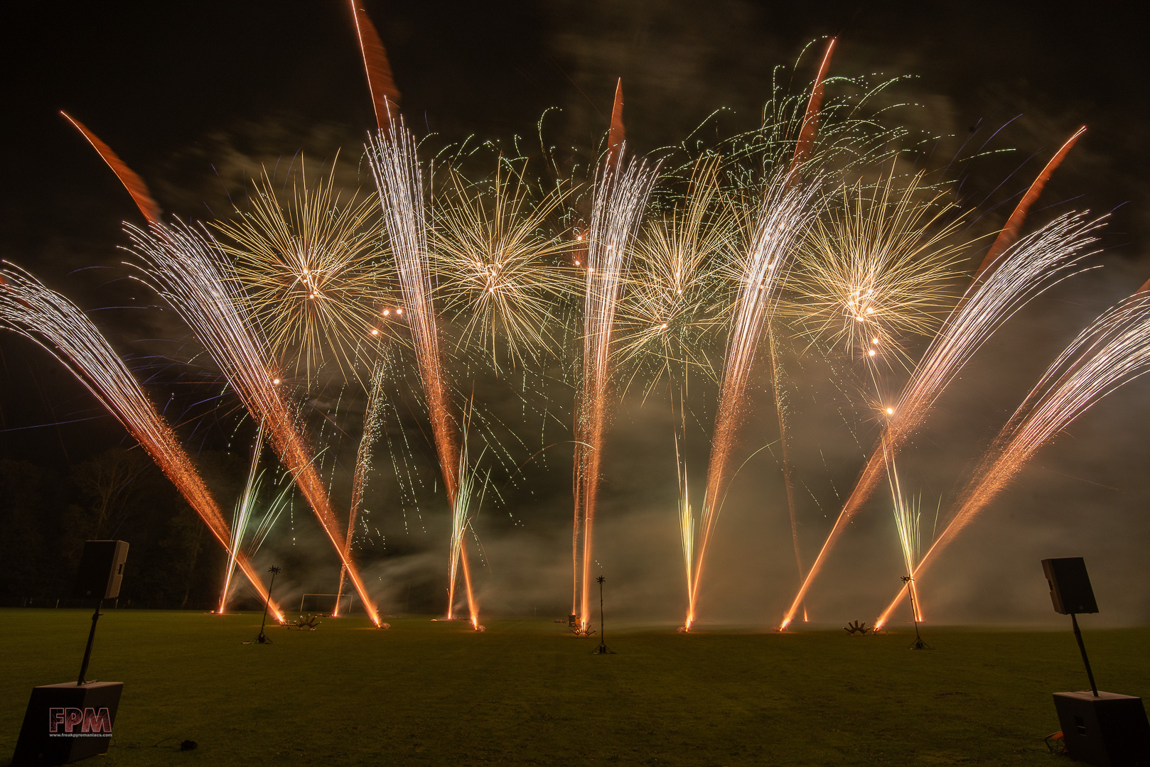 Foto's Magnum Vuurwerk / Vuurwerkexpert.