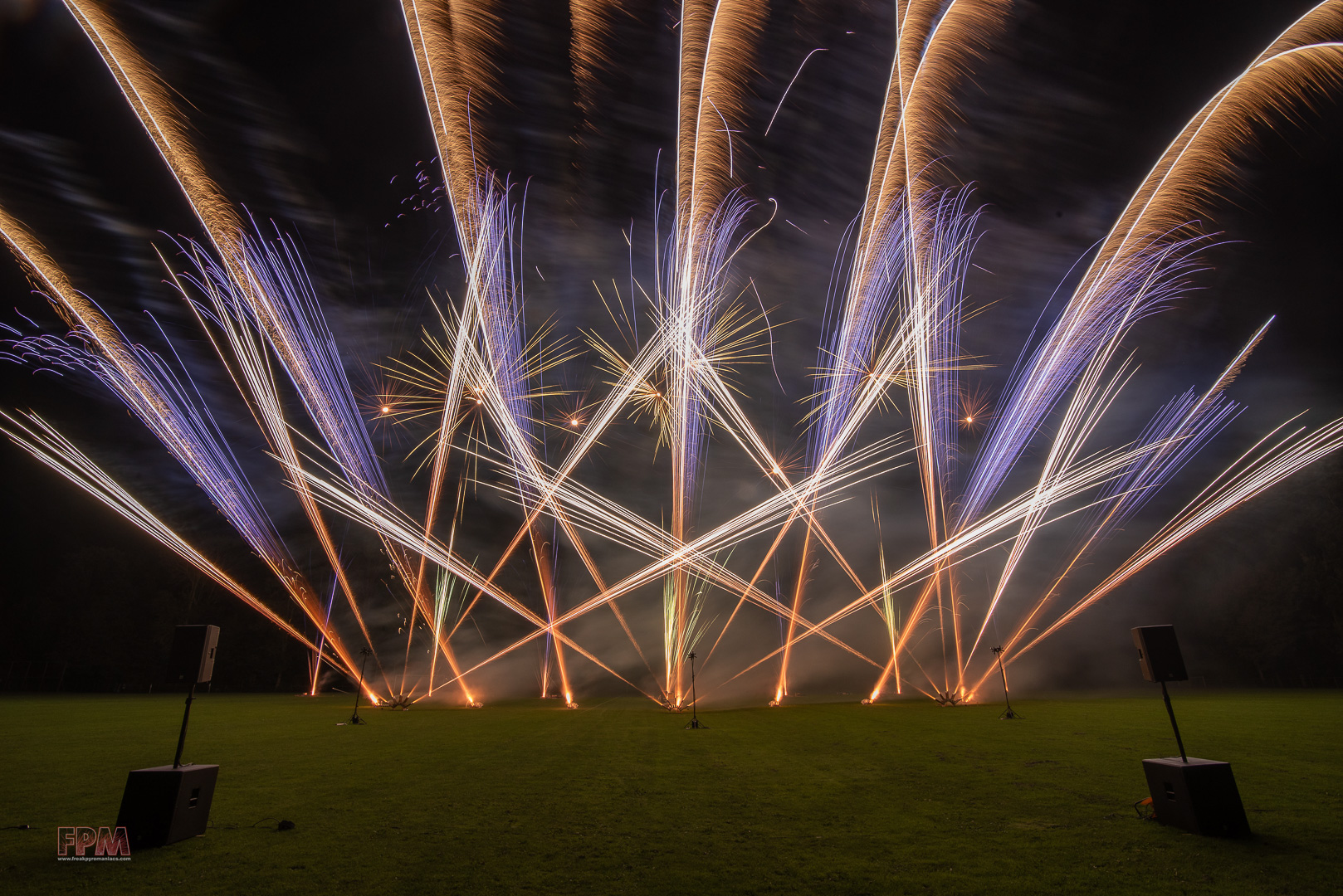 Foto's Magnum Vuurwerk / Vuurwerkexpert.