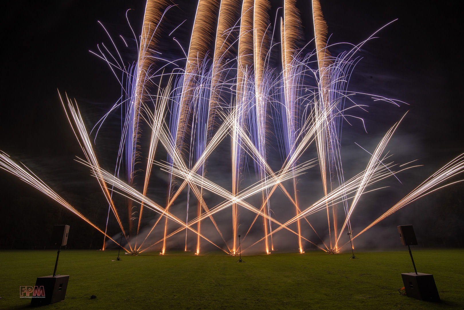 Foto's Magnum Vuurwerk / Vuurwerkexpert.